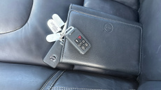 Volvo V40 D2 [122] R DESIGN Edition 5dr Diesel Hatchback